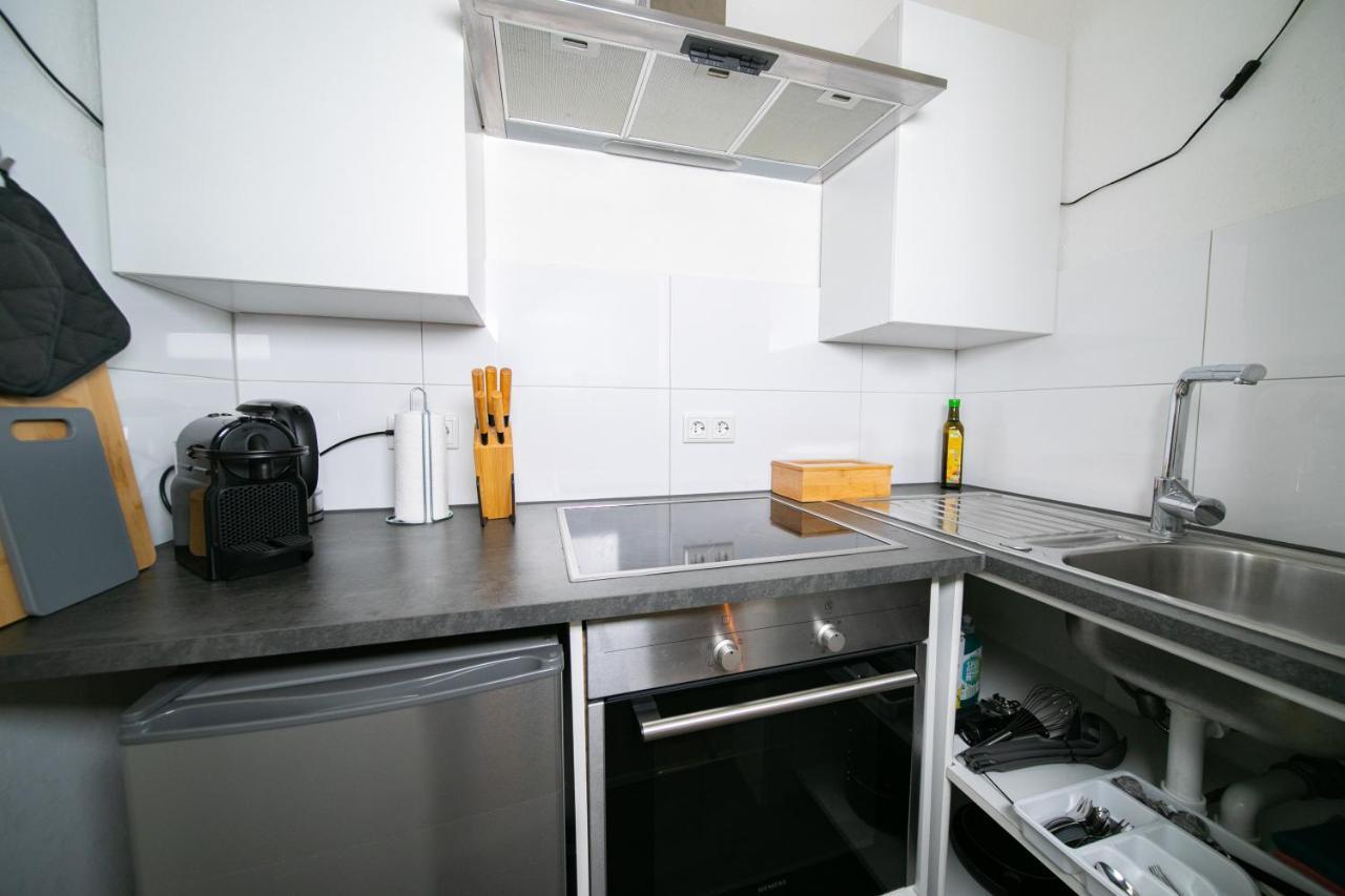 Favorite Stays - Suite And More - Kitchen Нойс Екстер'єр фото